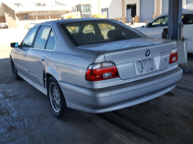 WBADT43422GZ97928 - 2002 BMW 525 I AUTO SILVER photo 3
