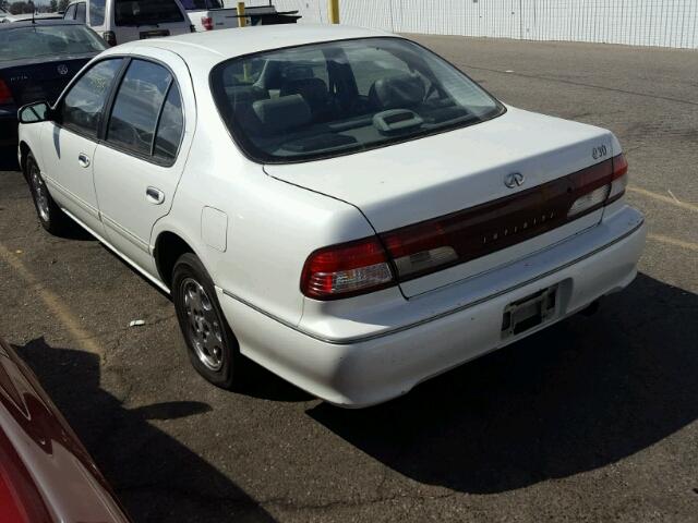 JNKCA21A1XT761737 - 1999 INFINITI I30 WHITE photo 3