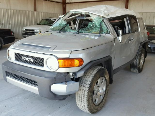 JTEBU11F870063469 - 2007 TOYOTA FJ CRUISER SILVER photo 2