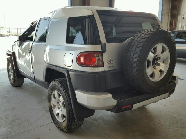 JTEBU11F870063469 - 2007 TOYOTA FJ CRUISER SILVER photo 3