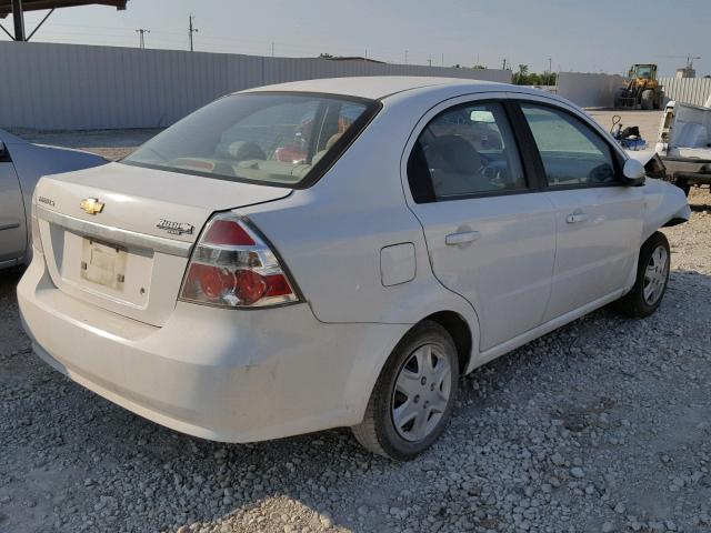 KL1TD56608B017382 - 2008 CHEVROLET AVEO BASE Biały zdjęcie 4