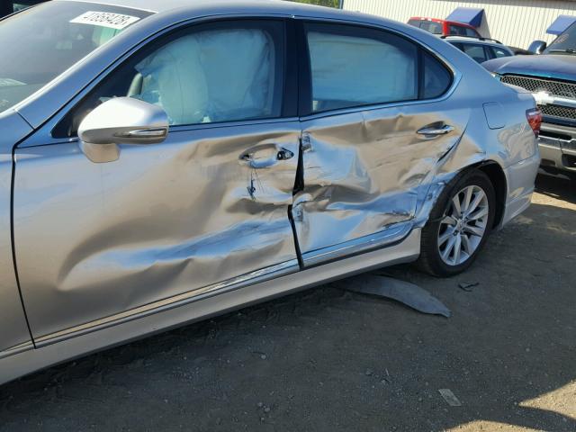 JTHDL5EF8A5001872 - 2010 LEXUS LS 460L SILVER photo 9