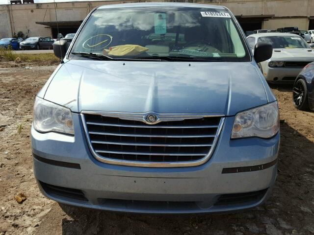 2A4RR4DE7AR151588 - 2010 CHRYSLER TOWN & COU BLUE photo 9