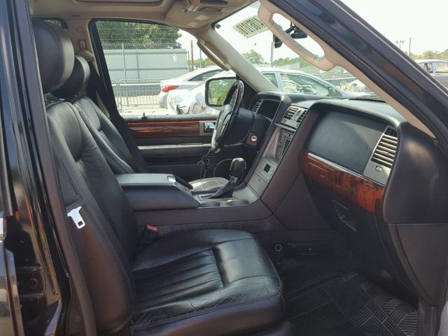 5LMFU28RX3LJ31087 - 2003 LINCOLN NAVIGATOR BLACK photo 5