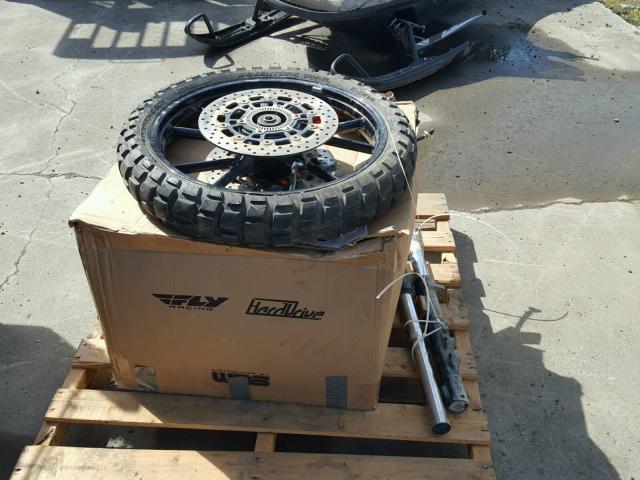 WB10B1601HZ317944 - 2017 BMW F700 GS RED photo 9