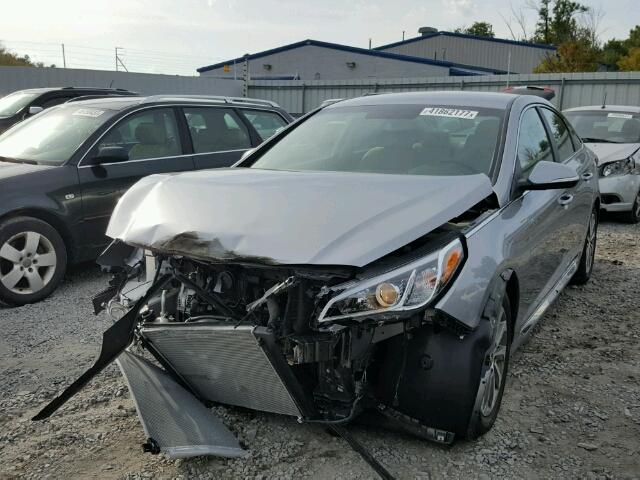 5NPE34AF4FH030122 - 2015 HYUNDAI SONATA GRAY photo 2