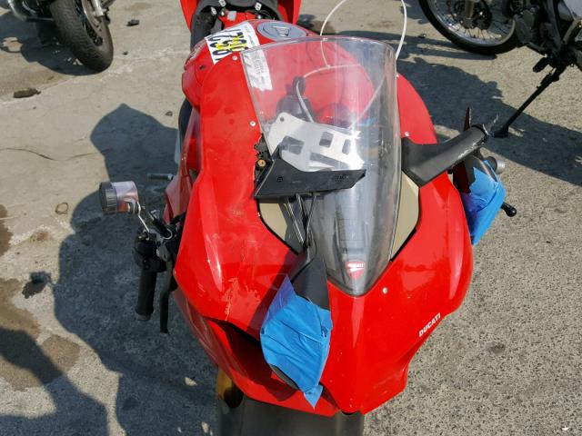 ZDMDAGNW7JB002021 - 2018 DUCATI PANIGALE V RED photo 9