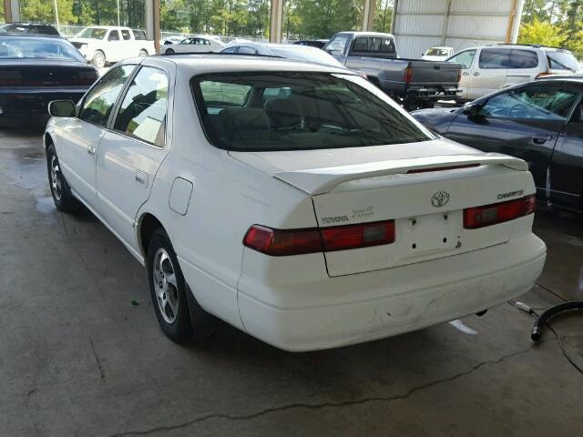 4T1BG22K9VU180749 - 1997 TOYOTA CAMRY CE WHITE photo 3