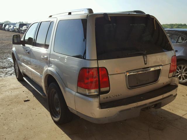 5LMEU68H04ZJ02416 - 2004 LINCOLN AVIATOR 银色 照片 3