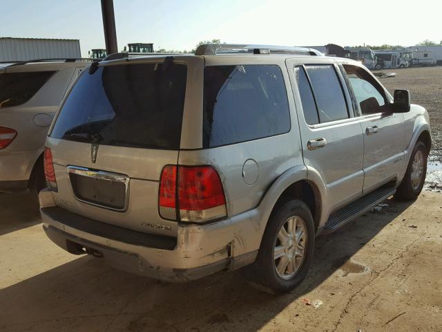 5LMEU68H04ZJ02416 - 2004 LINCOLN AVIATOR 银色 照片 4