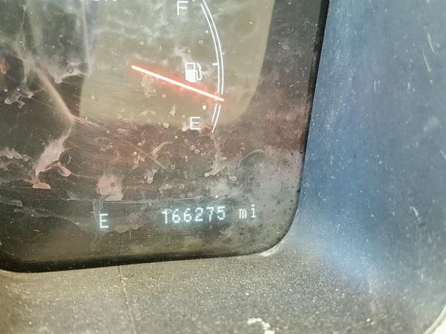 5LMEU68H04ZJ02416 - 2004 LINCOLN AVIATOR 银色 照片 8