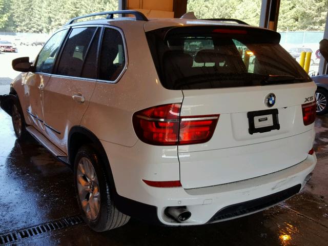 5UXZV4C58D0E14898 - 2013 BMW X5 XDRIVE3 WHITE photo 3