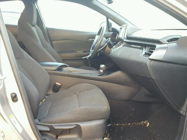 NMTKHMBX3JR005581 - 2018 TOYOTA C-HR XLE SILVER photo 5