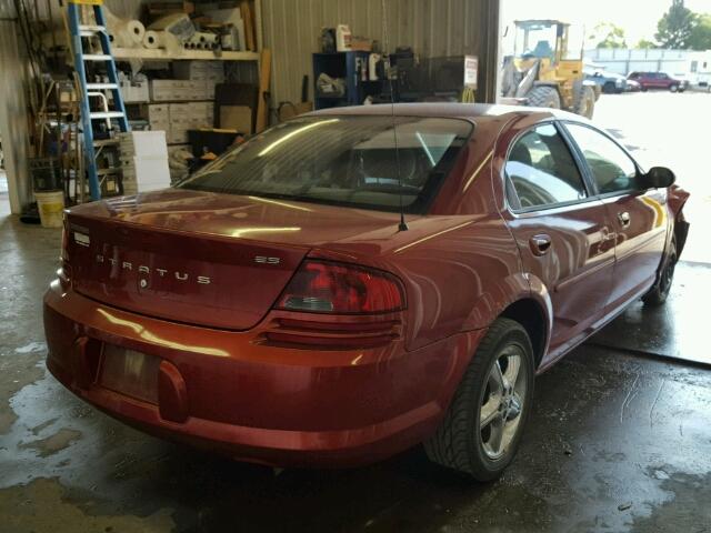 1B3EL56R54N276491 - 2004 DODGE STRATUS RED photo 4