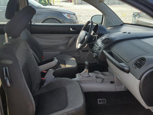 3VWCS21C21M432290 - 2001 VOLKSWAGEN NEW BEETLE 黑色 照片 5