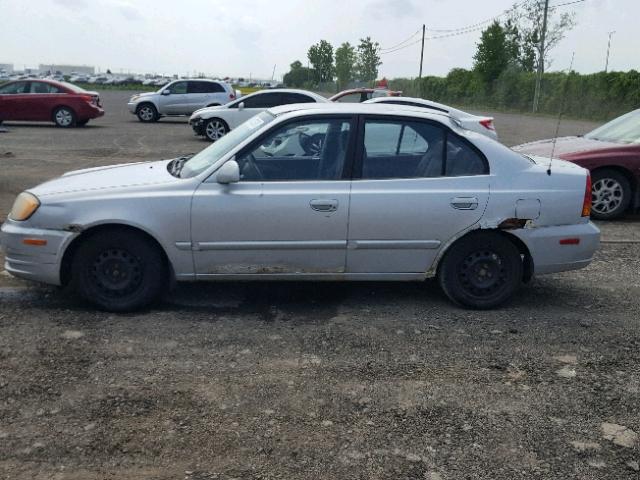 KMHCG45C44U504953 - 2004 HYUNDAI ACCENT GL SILVER photo 9