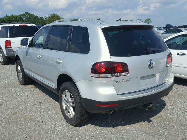 WVGBE77L09D001914 - 2009 VOLKSWAGEN TOUAREG 2 SILVER photo 3