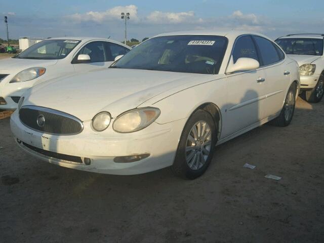 2G4WE587871213718 - 2007 BUICK LACROSSE WHITE photo 2