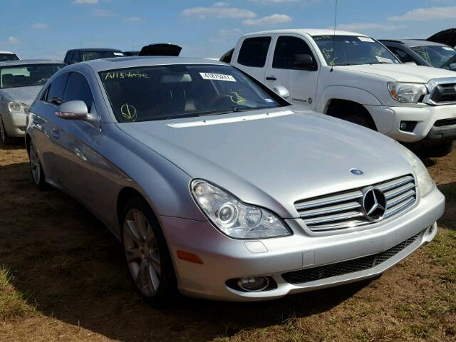 WDDDJ72X38A130173 - 2008 MERCEDES-BENZ CLS 550 SILVER photo 1