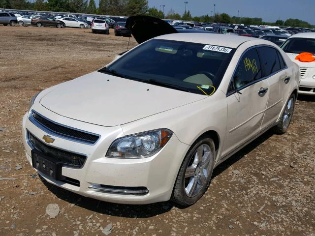 1G1ZC5E06CF325038 - 2012 CHEVROLET MALIBU 1LT WHITE photo 2