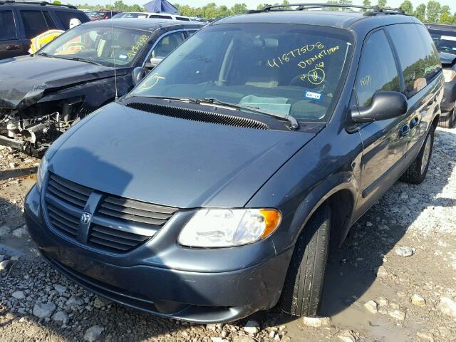 1D4GP45R65B158947 - 2005 DODGE CARAVAN SX BLUE photo 2