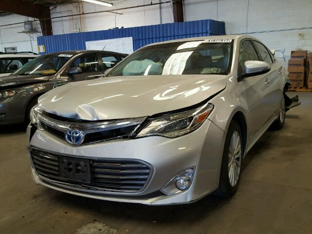 4T1BD1EB8EU030551 - 2014 TOYOTA AVALON SILVER photo 2