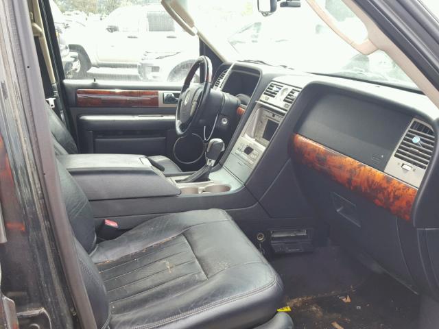 5LMFU27R73LJ24146 - 2003 LINCOLN NAVIGATOR Schwarz Foto 5