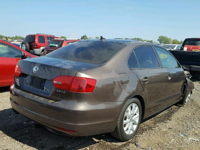 3VWDX7AJ9BM336093 - 2011 VOLKSWAGEN JETTA BROWN photo 4