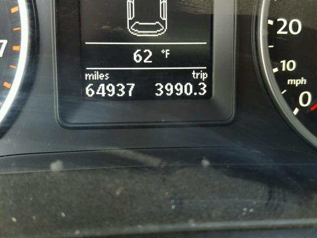 WVGAV7AX7BW557154 - 2011 VOLKSWAGEN TIGUAN S SILVER photo 8