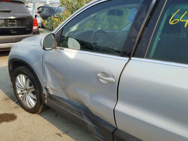 WVGAV7AX7BW557154 - 2011 VOLKSWAGEN TIGUAN S SILVER photo 9