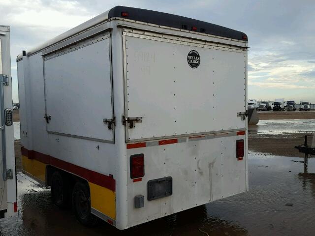 1WC200E25W2034013 - 1998 WELLS CARGO TRAILER WHITE photo 3