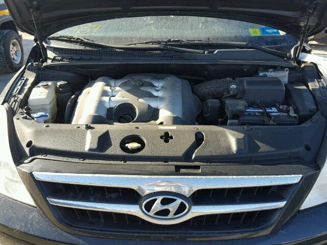 KNDMC233676038527 - 2007 HYUNDAI ENTOURAGE BLACK photo 7