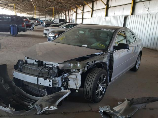 1G1ZB5EB5AF271152 - 2010 CHEVROLET MALIBU LS ვერცხლისფერი ფოტო 2