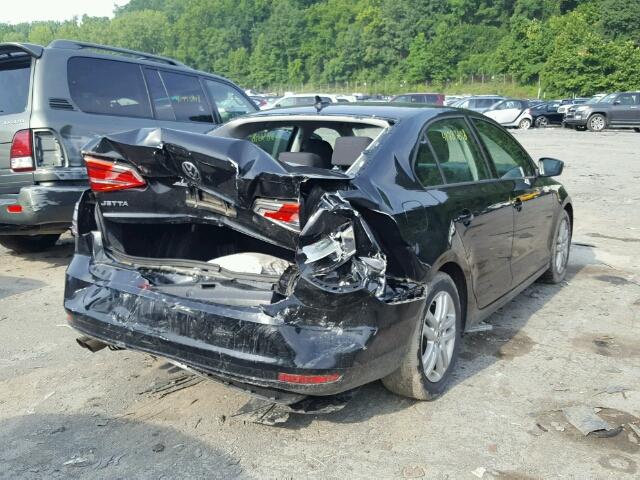 3VW2K7AJ8FM210321 - 2015 VOLKSWAGEN JETTA BASE Սև լուսանկար 4