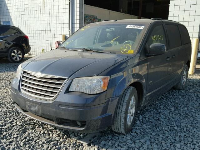 2A8HR54P28R782664 - 2008 CHRYSLER TOWN & COU BROWN photo 2