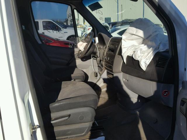 WD3PE7CC4C5646237 - 2012 MERCEDES-BENZ SPRINTER 2 WHITE photo 5