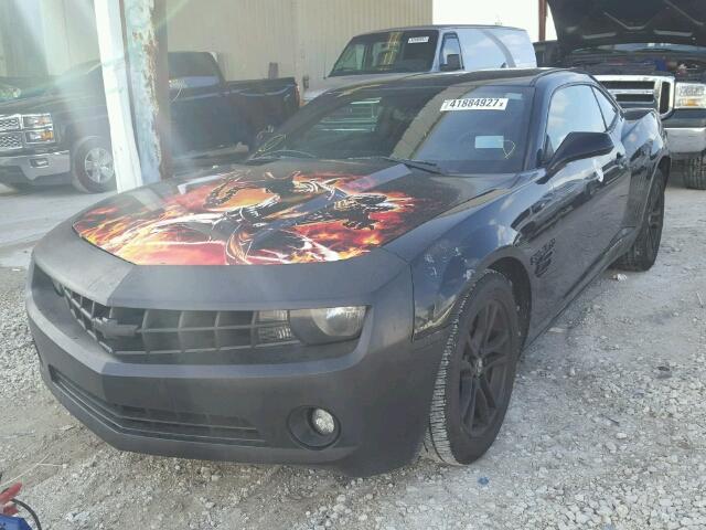 2G1FA1ED0B9109343 - 2011 CHEVROLET CAMARO LS BLACK photo 2