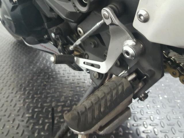 JKAEXEJ17JDA02793 - 2018 KAWASAKI EX650 J ნაცრისფერი ფოტო 12