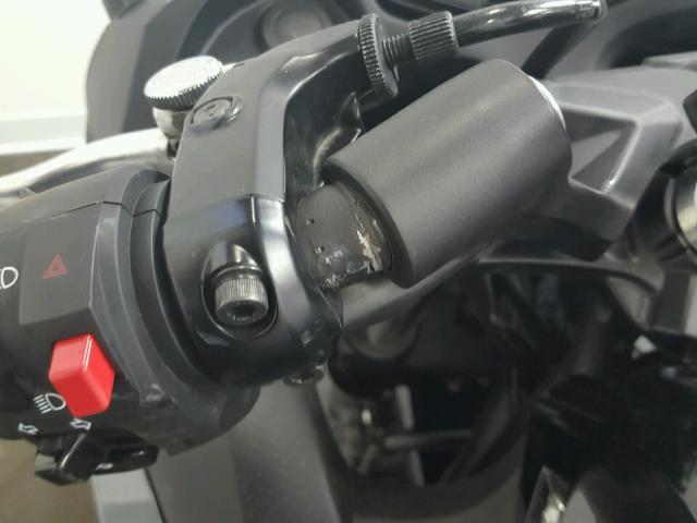 JKAEXEJ17JDA02793 - 2018 KAWASAKI EX650 J ნაცრისფერი ფოტო 15