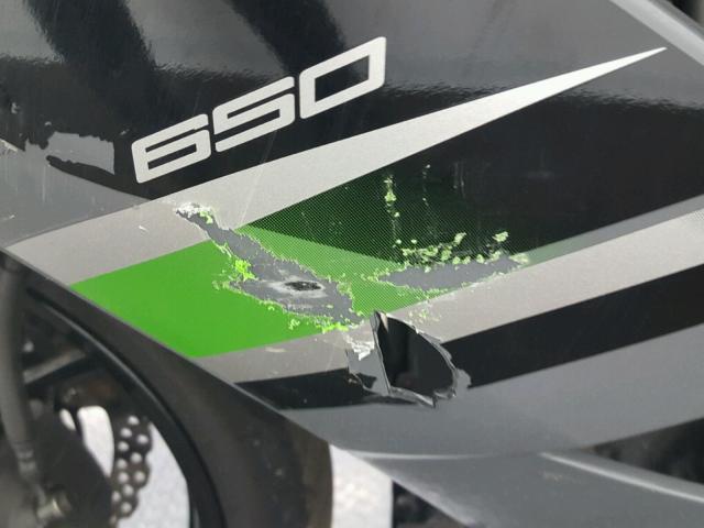 JKAEXEJ17JDA02793 - 2018 KAWASAKI EX650 J ნაცრისფერი ფოტო 16