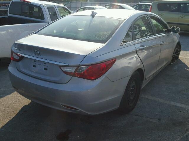 5NPEB4AC7CH425951 - 2012 HYUNDAI SONATA GLS SILVER photo 4