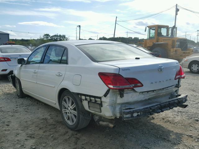 4T1BK36B45U040185 - 2005 TOYOTA AVALON XL WHITE photo 3