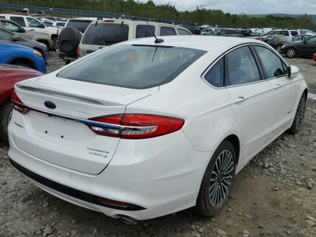 3FA6P0RU0JR189901 - 2018 FORD FUSION TIT WHITE photo 4