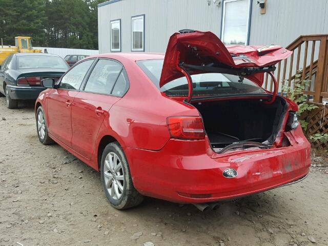 3VWD17AJ4FM240038 - 2015 VOLKSWAGEN JETTA SE RED photo 3