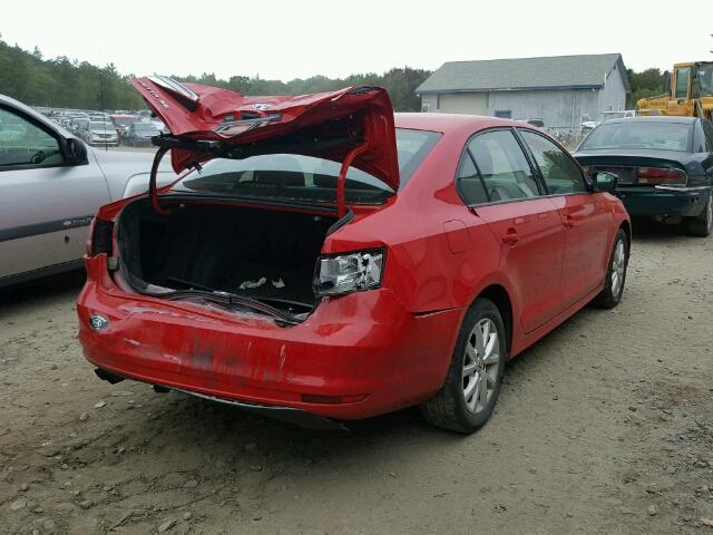 3VWD17AJ4FM240038 - 2015 VOLKSWAGEN JETTA SE 红色 照片 4