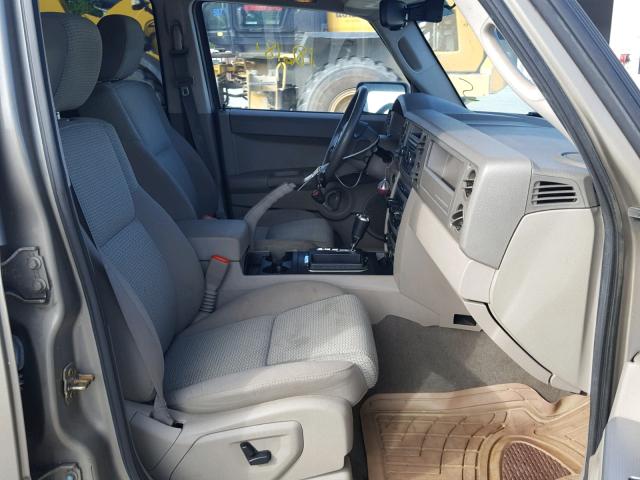 1J8HG48K66C127332 - 2006 JEEP COMMANDER 米色 照片 5