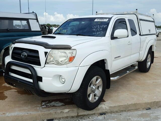 5TETU62N45Z096591 - 2005 TOYOTA TACOMA PRE WHITE photo 2