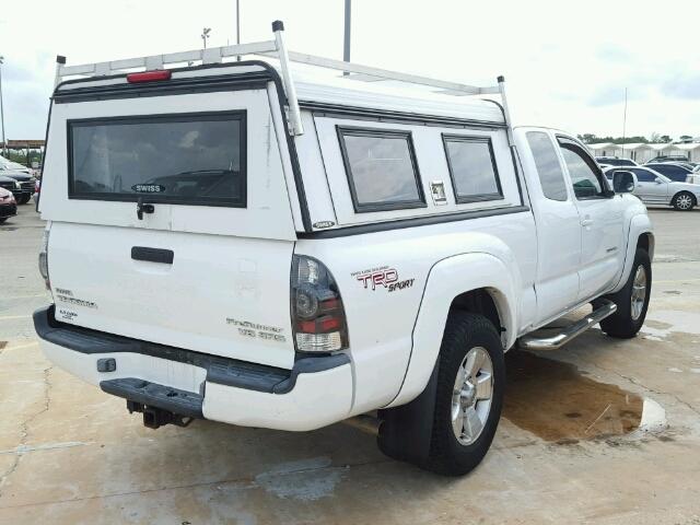 5TETU62N45Z096591 - 2005 TOYOTA TACOMA PRE WHITE photo 4