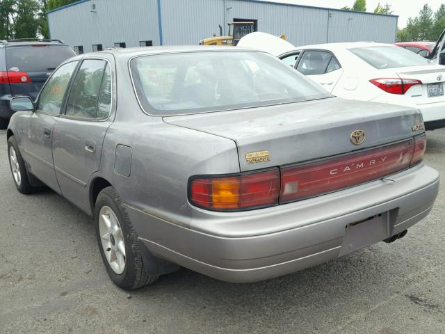 4T1VK13E2PU052032 - 1993 TOYOTA CAMRY XLE SILVER photo 3