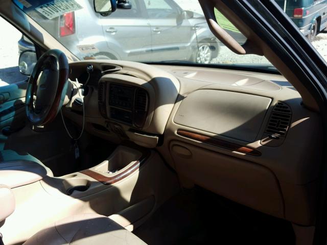 5LMPU28L8WLJ44084 - 1998 LINCOLN NAVIGATOR 黑色 照片 5